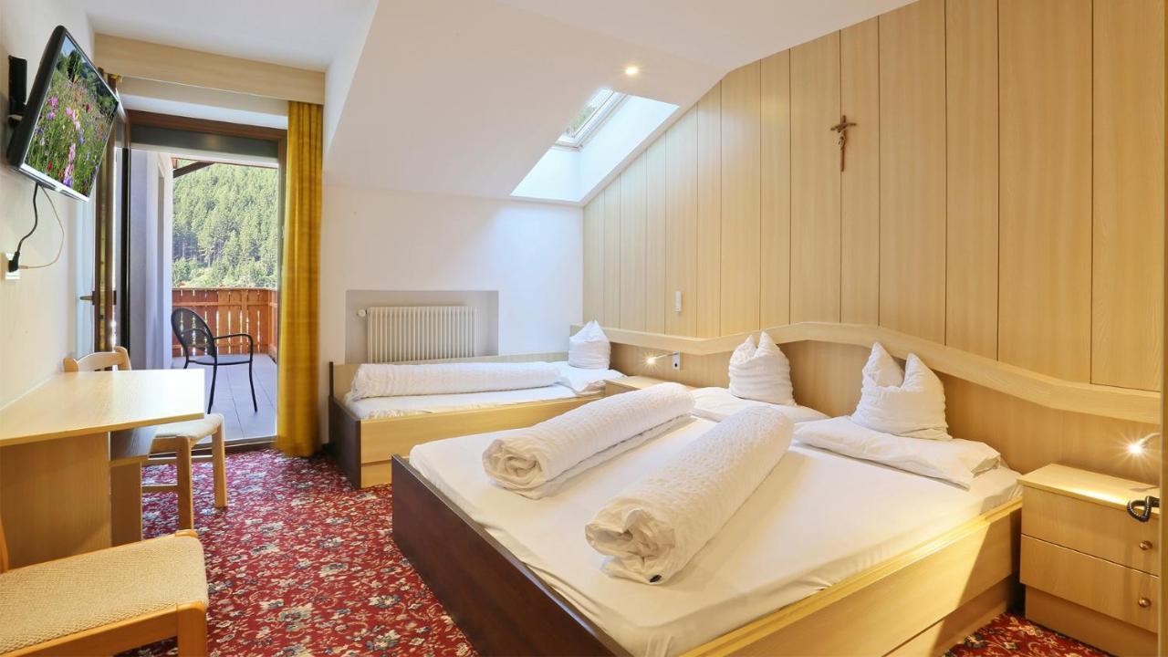 Pension Alpenhof B&B كولّي إيساركو المظهر الخارجي الصورة